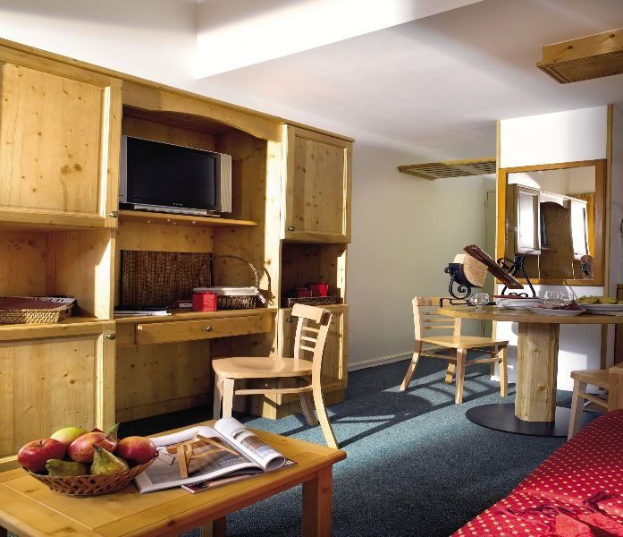 Residence Pierre & Vacances Le Peillon เมรีเบล ภายนอก รูปภาพ